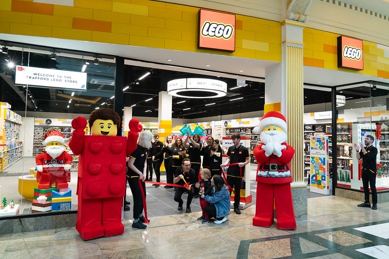 new-manchester-lego-store-opens-today