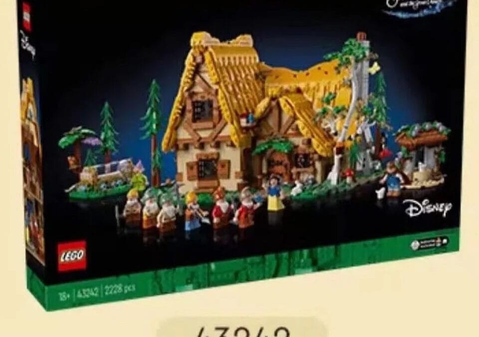 first-look-at-lego-ideas-snow-white’s-cottage