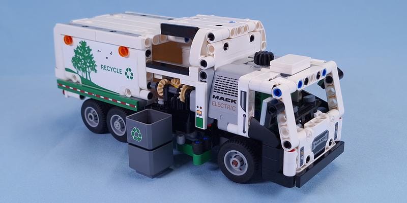 review:-42167-1-–-mack-lr-electric-garbage-truck